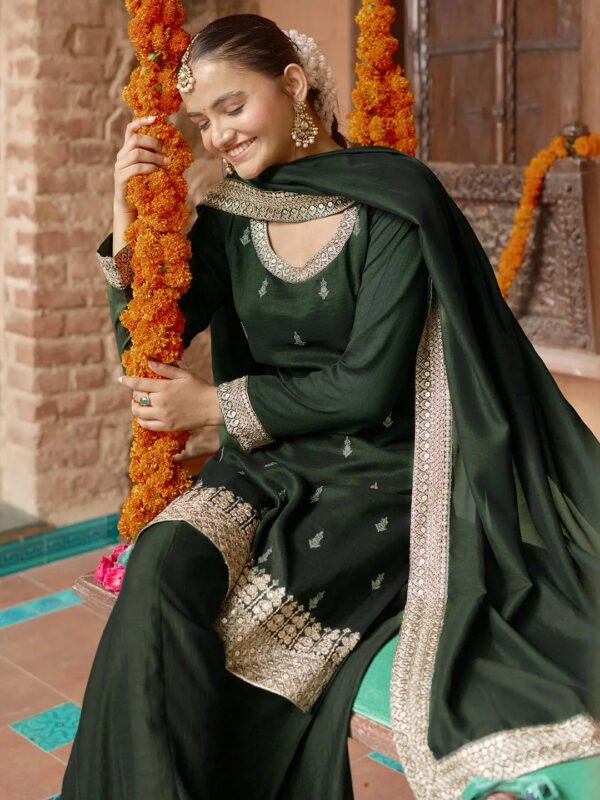 Green Embroidered Silk Blend Straight Suit With Dupatta - Image 2