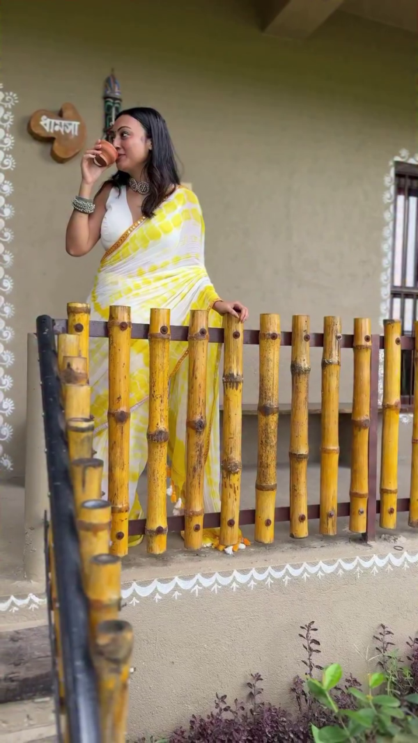 NEW ARRIVAL COTTON SAREE FOR WOMEN WITH YELLOW STRIPS COLOR