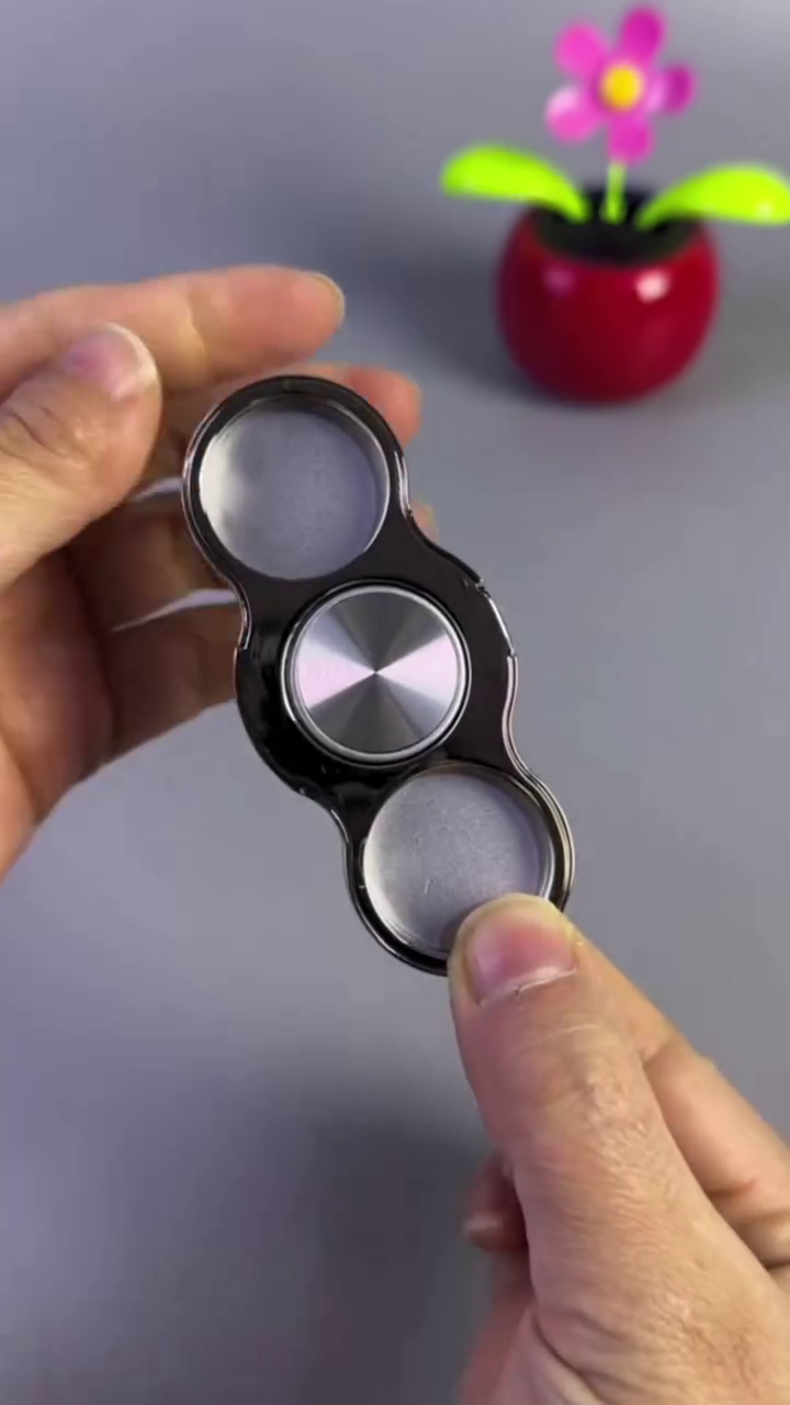 Metal Finger Grip Phone Holder with Spinner Stand - Image 2