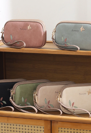 Elegant Floral Embroidered Zipper Pouch – Pastel Cosmetic & Travel Organizer