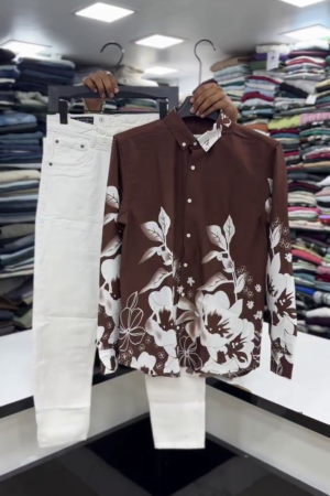 Men Slim Fit Floral Printed Casual Shirt