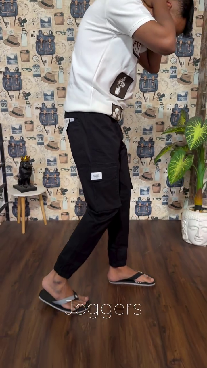 Men Relaxed Straight Leg Easy Wash Cargos Trousers