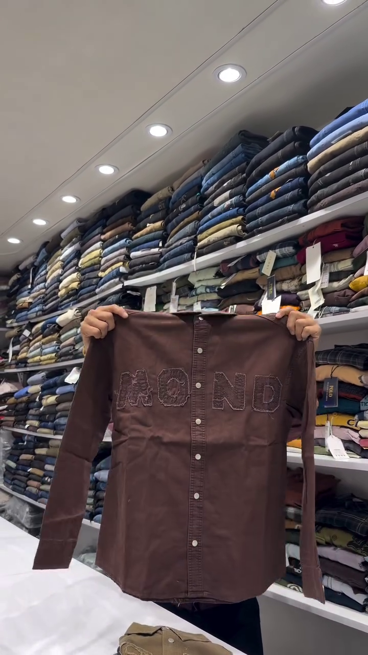 Men Textured Spread Collar Cotton Casual Shirt - Image 7
