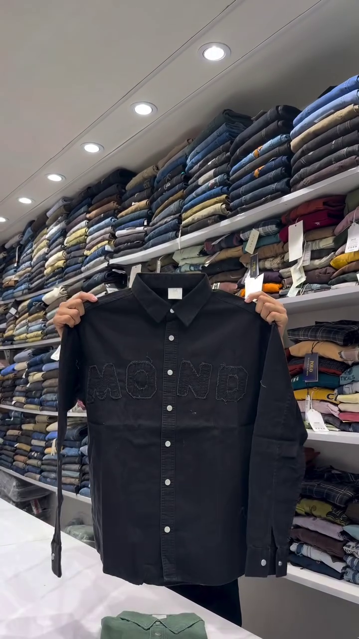 Men Textured Spread Collar Cotton Casual Shirt - Image 5