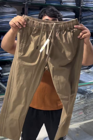 Men Solid Cargos Trousers
