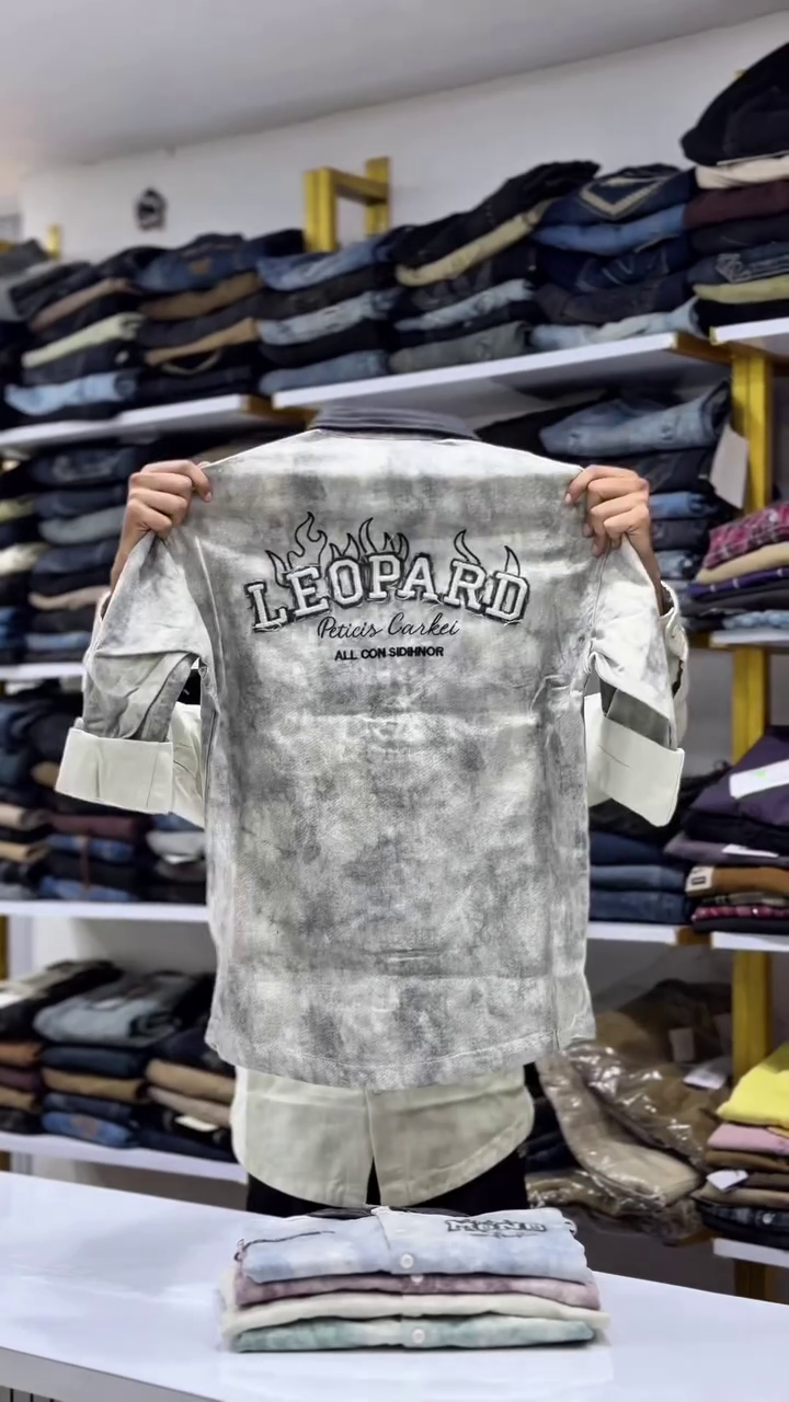 Men Abstract Printed Spread Collar Cotton Casual Shirt - Image 11